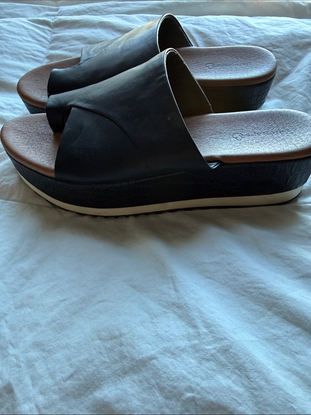 BareTraps Black and Brown Slide Sandals - Picture 2 of 2